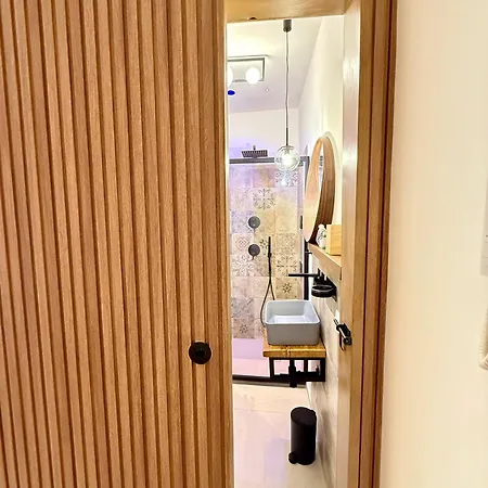 Nem Tiny House By Pleiades